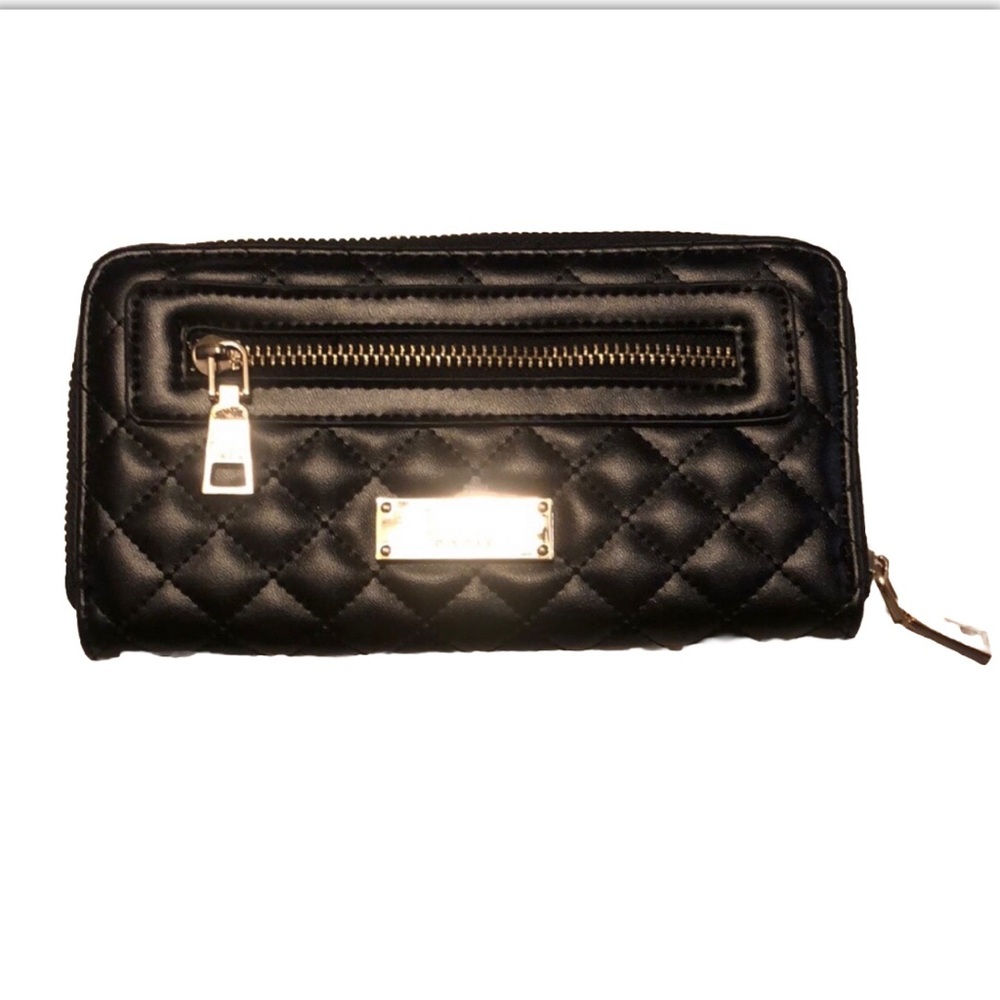 BCBG PARIS wallet